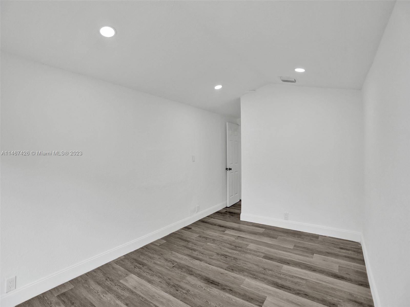 167 Northwest 84th Street Miami, FL 33150 - Photo 17 of 39 a view of room