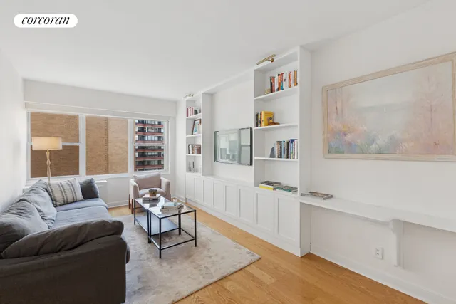 $675,000 | 370 East 76th Street, Unit B1008 | Lenox Hill