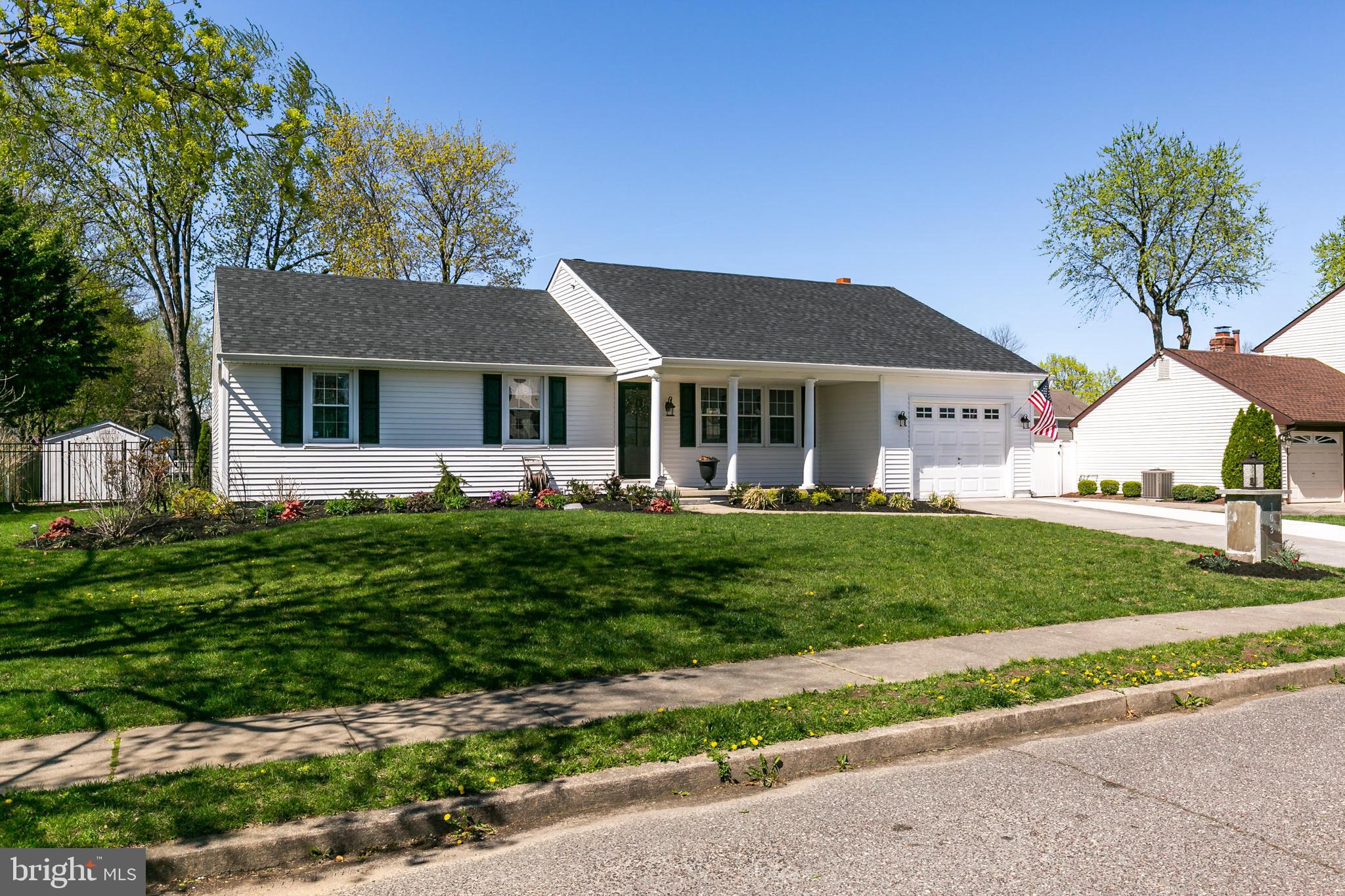103 Red Stone Ridge Delran, NJ 08075 - Photo 2 of 24