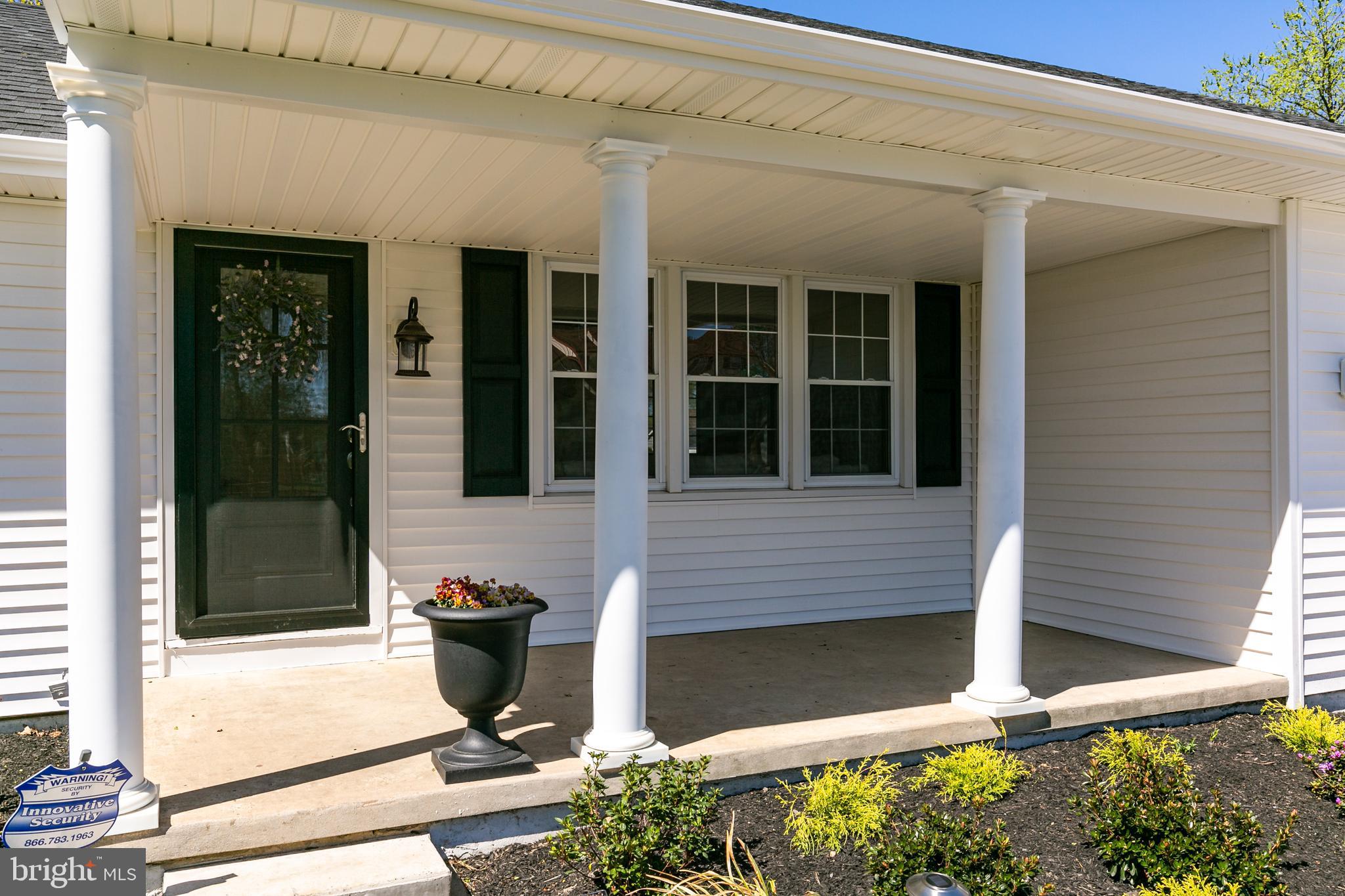 103 Red Stone Ridge Delran, NJ 08075 - Photo 3 of 24