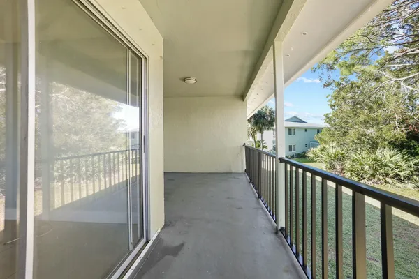 $1,850 | 983 Northwest Spruce Ridge Drive, Unit 4, Stuart, FL 34994