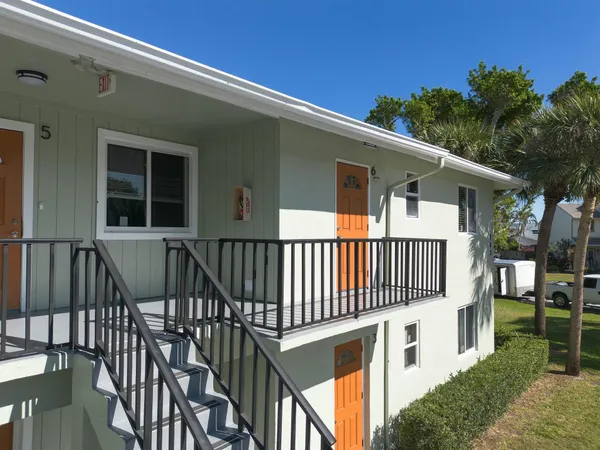 $1,850 | 983 Northwest Spruce Ridge Drive, Unit 4, Stuart, FL 34994