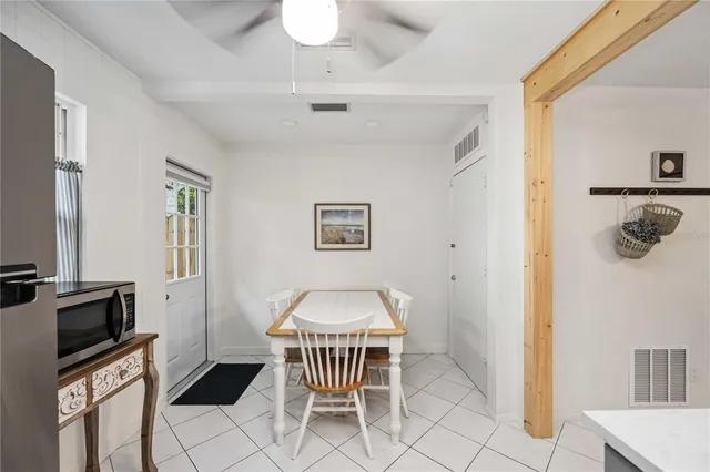 $400,000 | 3613 Belmont Boulevard, Sarasota, FL 34232