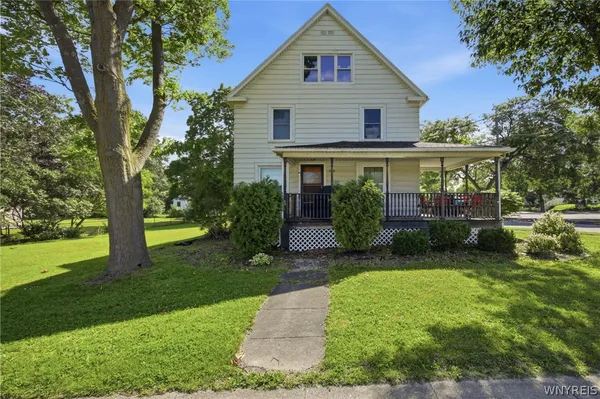 $179,900 | 520 Ellicott Street, Batavia City, NY 14020