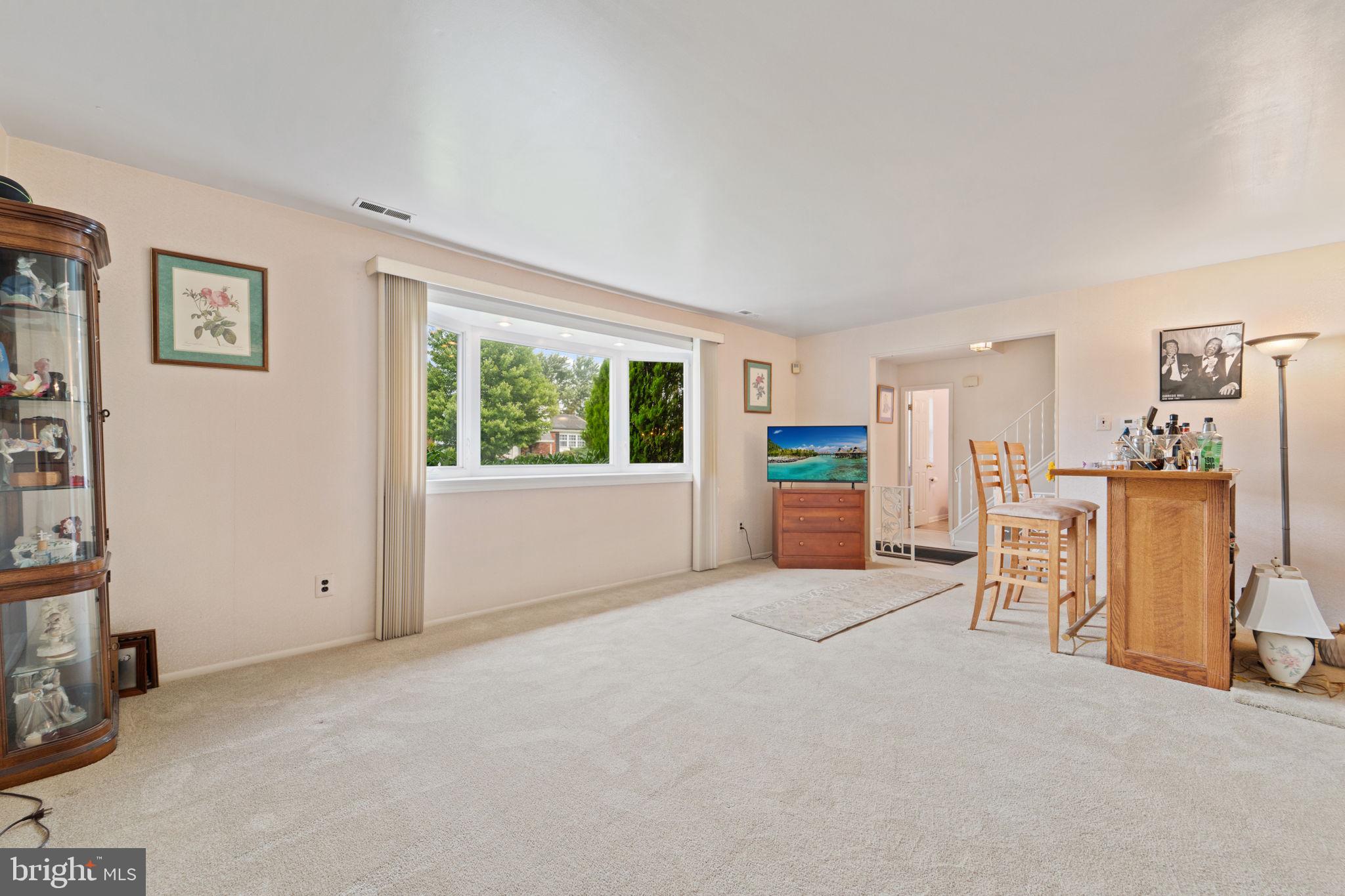 13 Hartford Road Sewell, NJ 08080 - Photo 13 of 45 Living Room