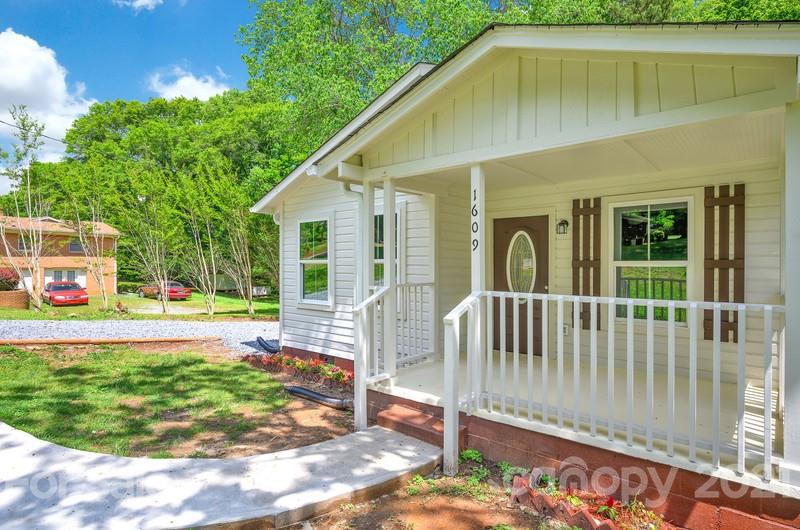 1609 Eaves Road Shelby, NC 28152 - Photo 1 of 29 Gallery Image 1