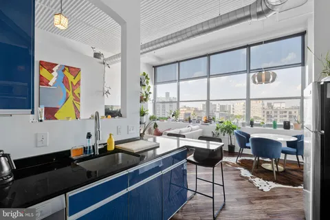 $550,000 | 2200-28 Arch Street, Unit 804, Philadelphia, PA 19103