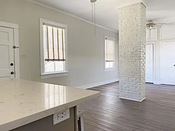 $1,395 | 4018 Constance Street, Unit 2, New Orleans, LA 70115