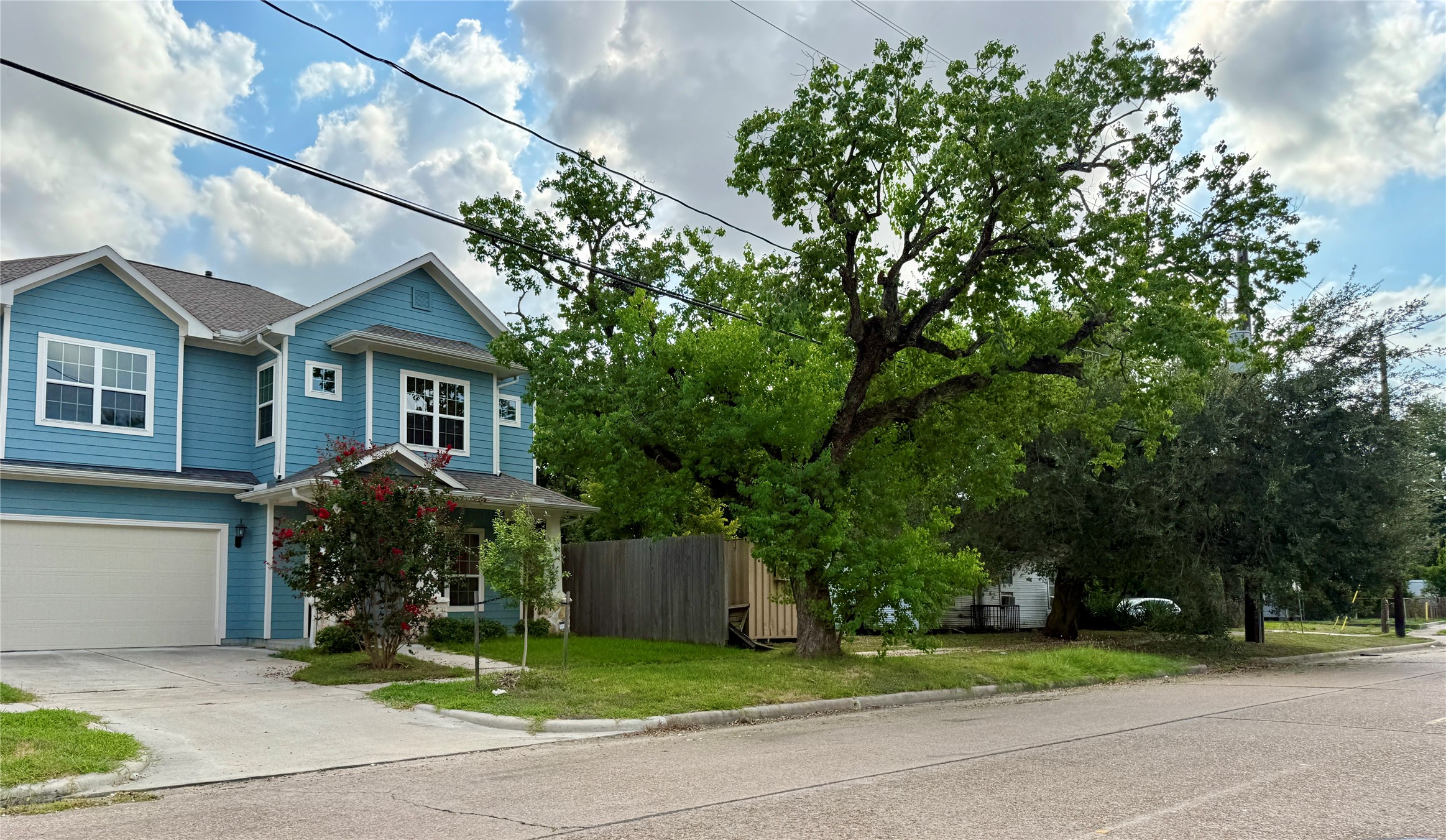 3420 Delano Street Houston, TX 77004 - Photo 9 of 9 a view of a house with a patio and a yard