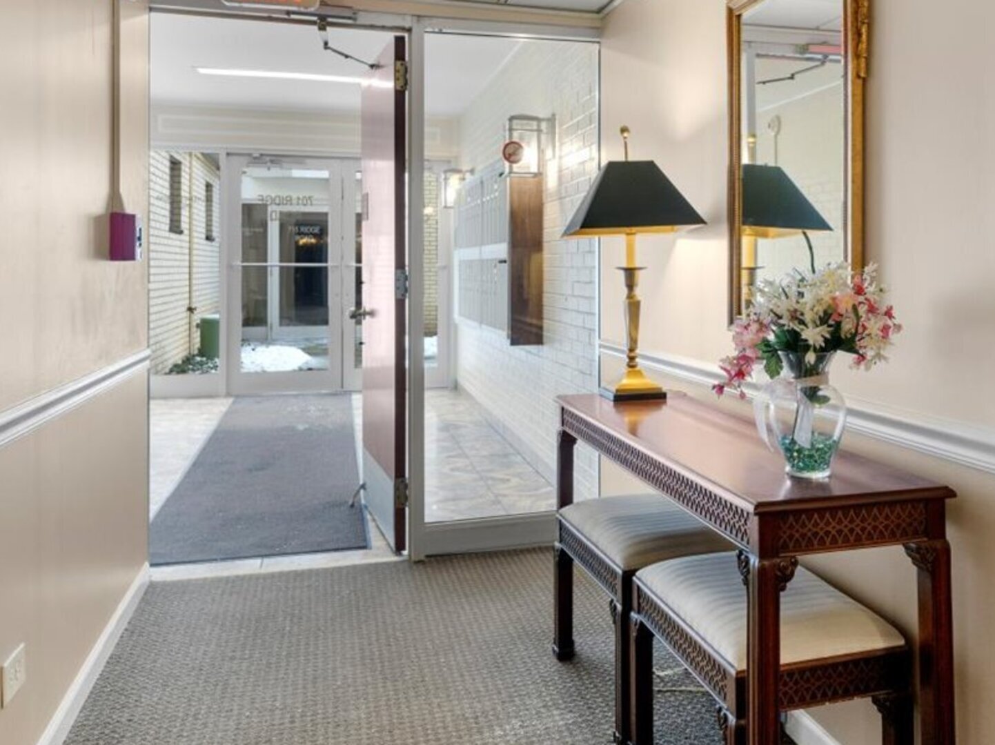 701 Ridge Road, Unit 2B Wilmette, IL 60091 - Photo 3 of 15