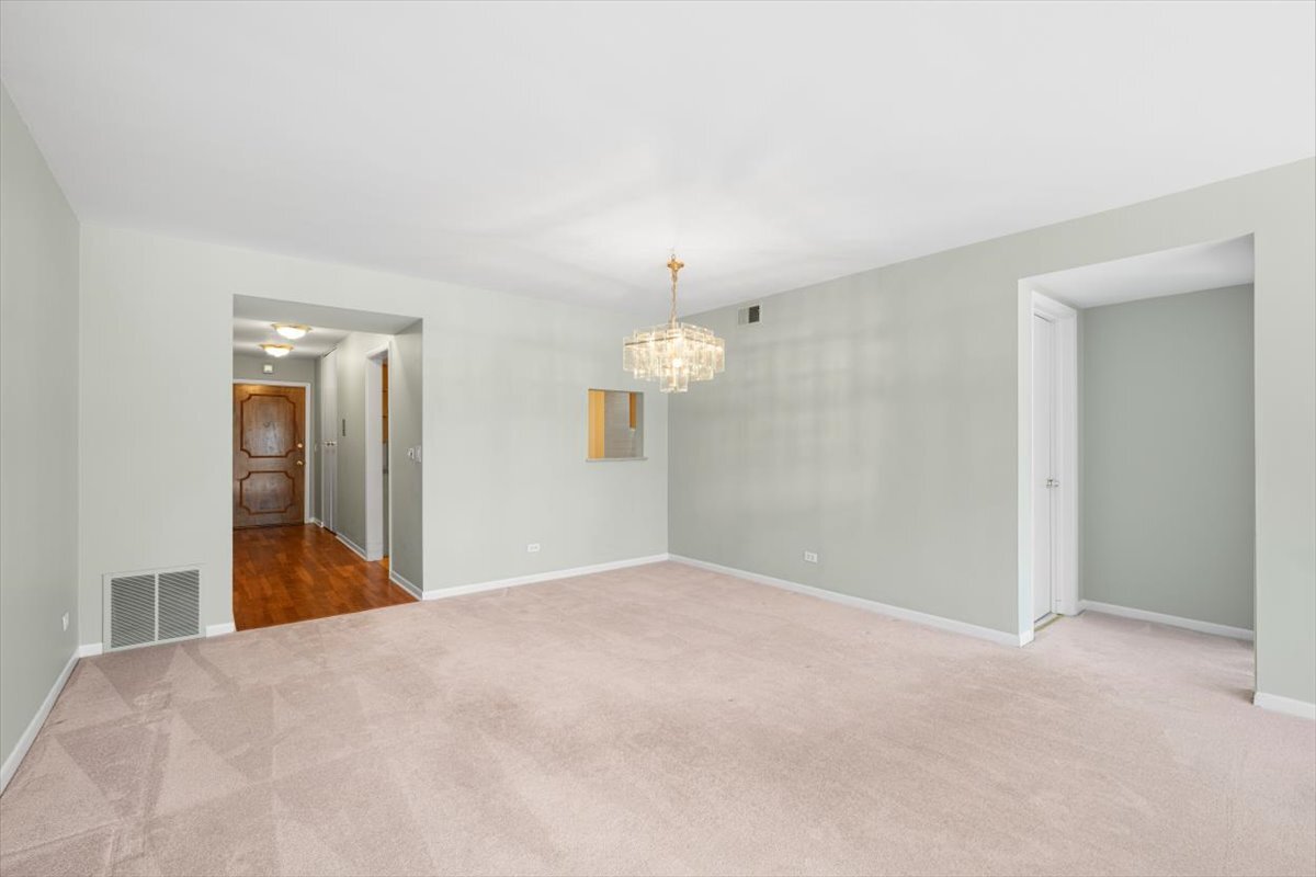 701 Ridge Road, Unit 2B Wilmette, IL 60091 - Photo 7 of 15