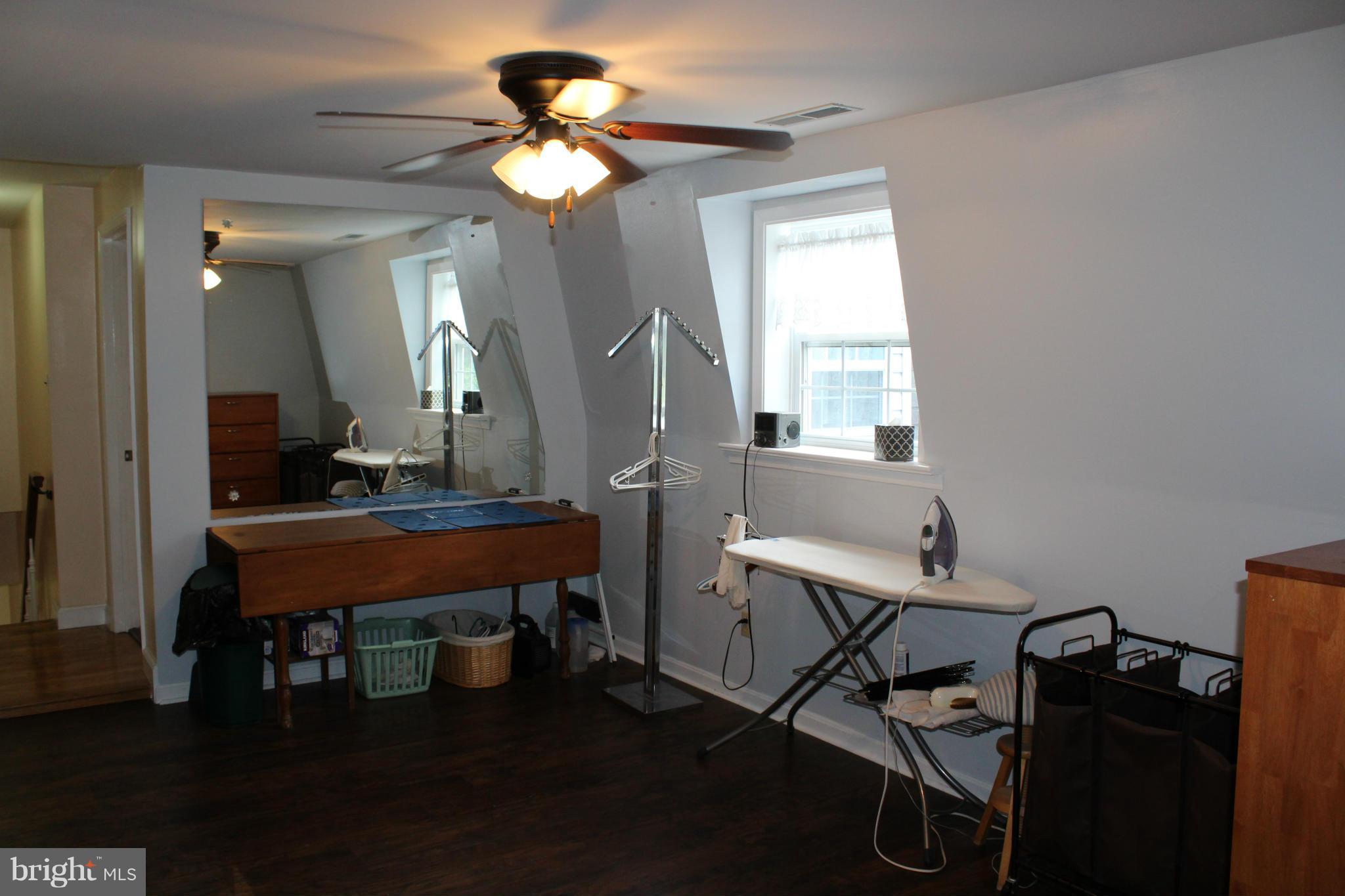 11825 Remington Road Remington, VA 22734 - Photo 23 of 29 Laundry room