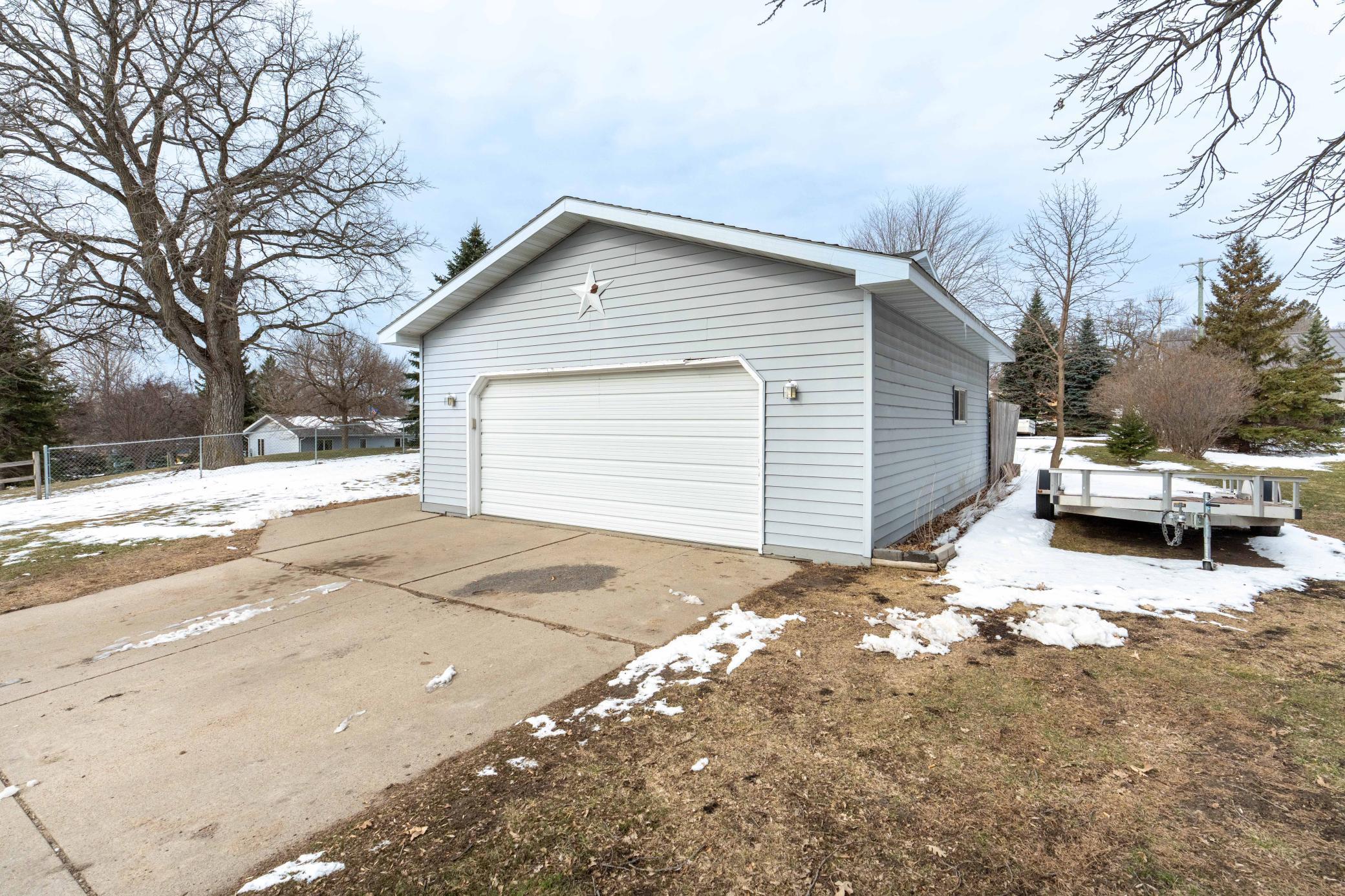 517 Springen Avenue Fergus Falls, MN 56537 - Photo 4 of 58