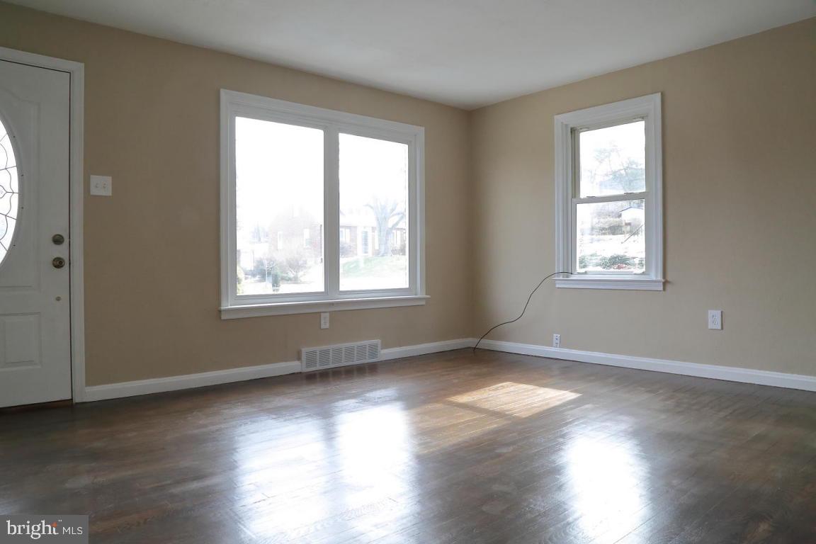 1836 Chesley Road York, PA 17403 - Photo 5 of 16 Gallery Image 5