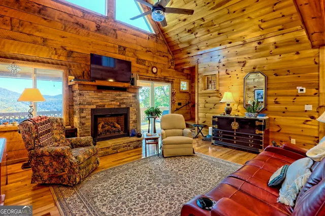 $750,000 | 557 Walnut Grove Lane, Tiger, GA 30576