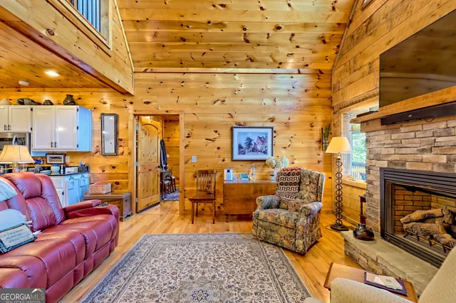 $750,000 | 557 Walnut Grove Lane, Tiger, GA 30576