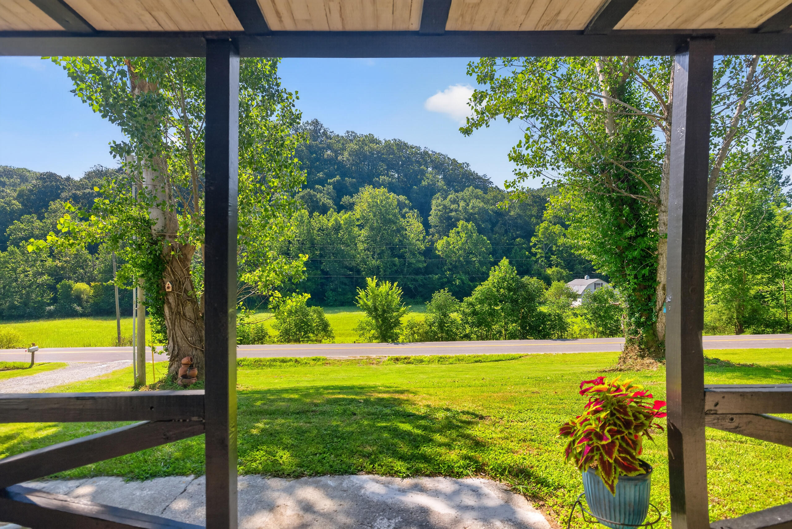 7045 White Oak Road Junction City, KY 40440 - Photo 6 of 39 106