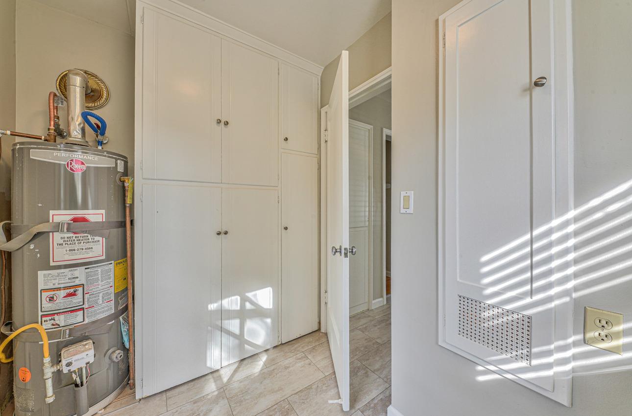 402 Lorimer Street Salinas, CA 93901 - Photo 29 of 36