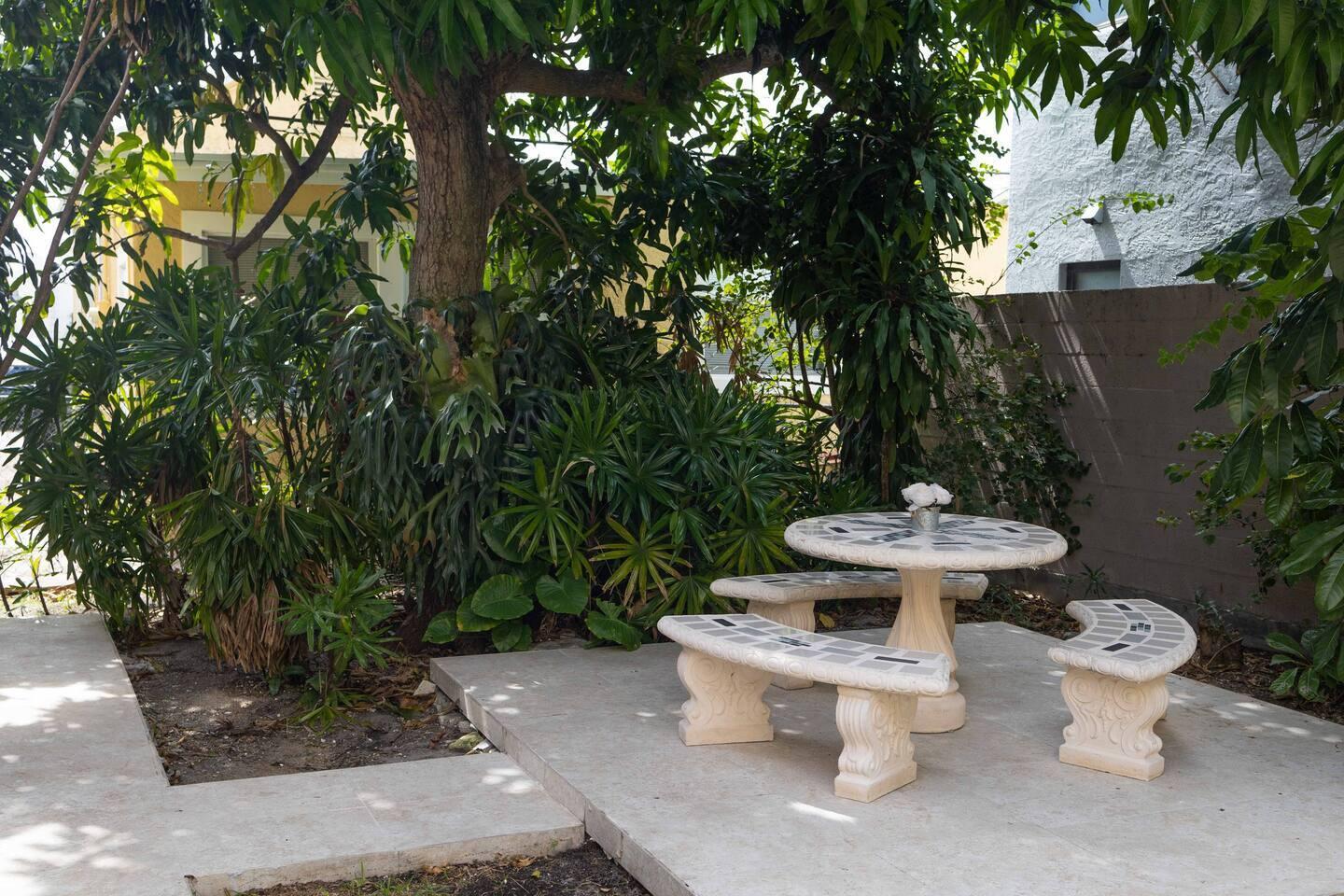 420 Avenida Alegre, Unit 4 West Palm Beach, FL 33405 - Photo 29 of 33 a white house with outdoor space