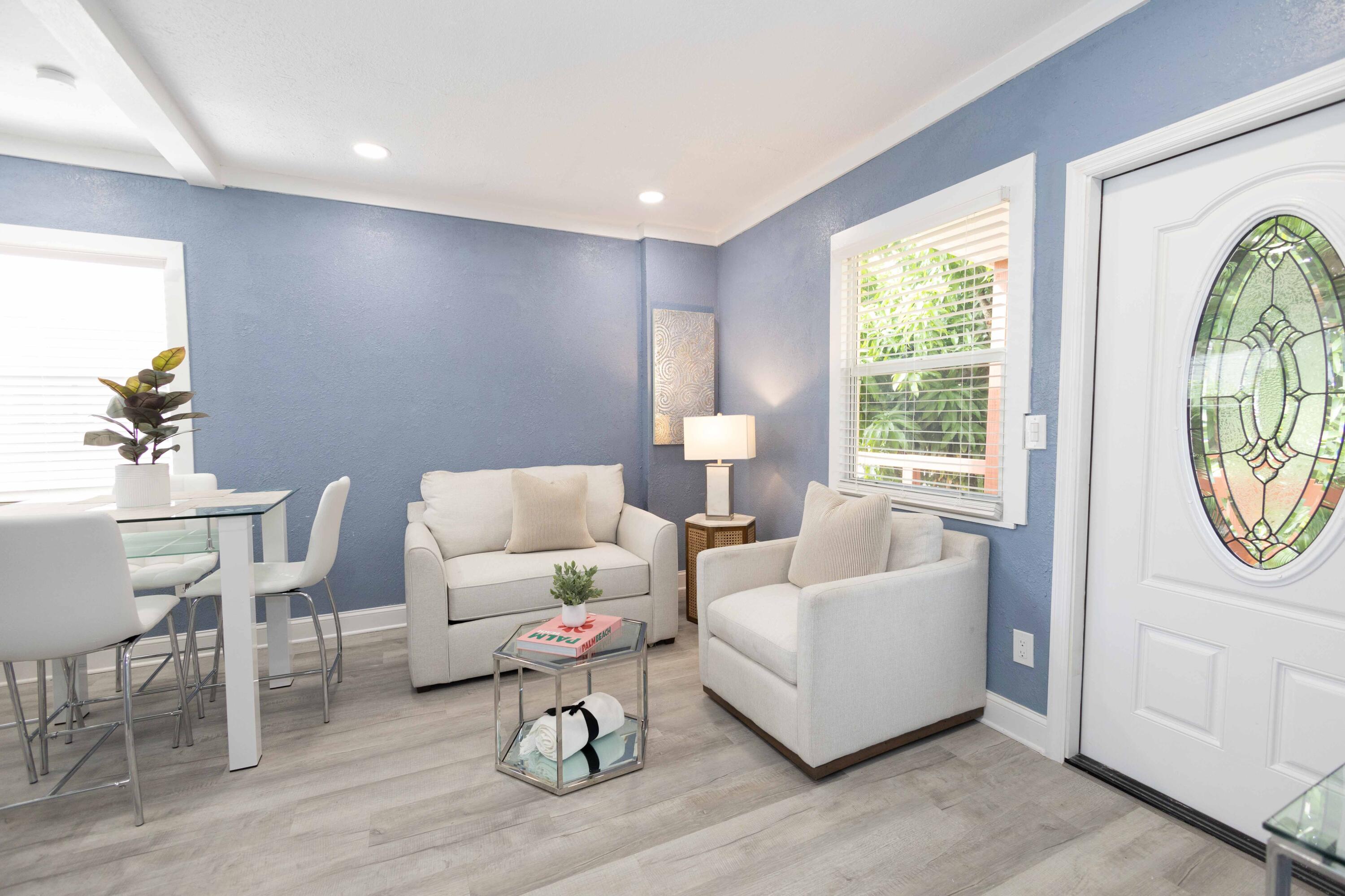420 Avenida Alegre, Unit 4 West Palm Beach, FL 33405 - Photo 3 of 33 a living room with furniture and a window