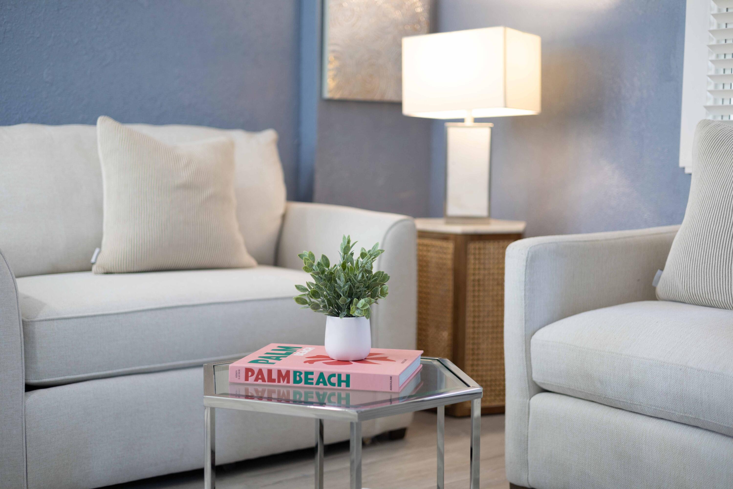 420 Avenida Alegre, Unit 4 West Palm Beach, FL 33405 - Photo 7 of 33 a living room with furniture and a lamp