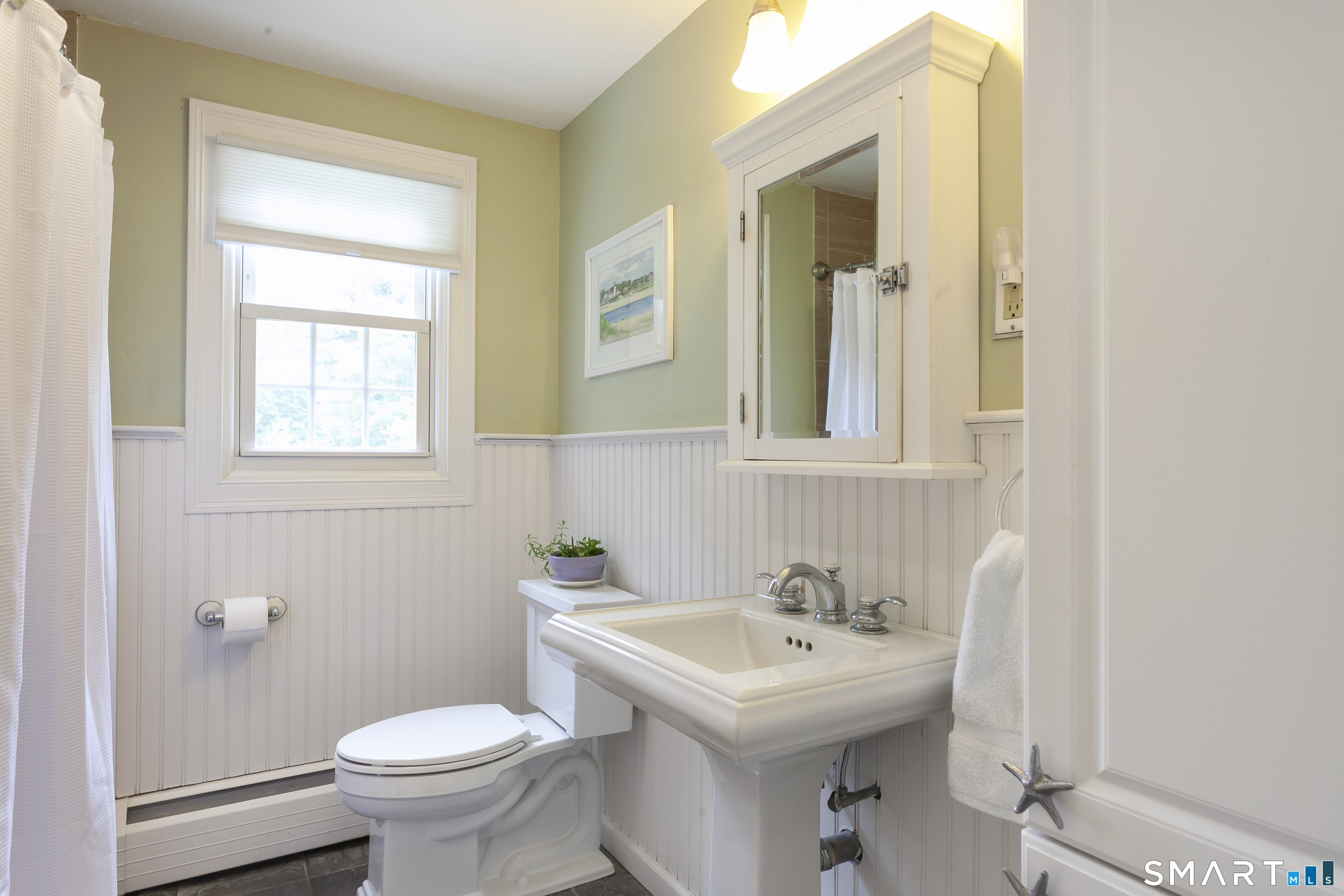 26 Deepwood Road Simsbury, CT 06070 - Photo 14 of 34