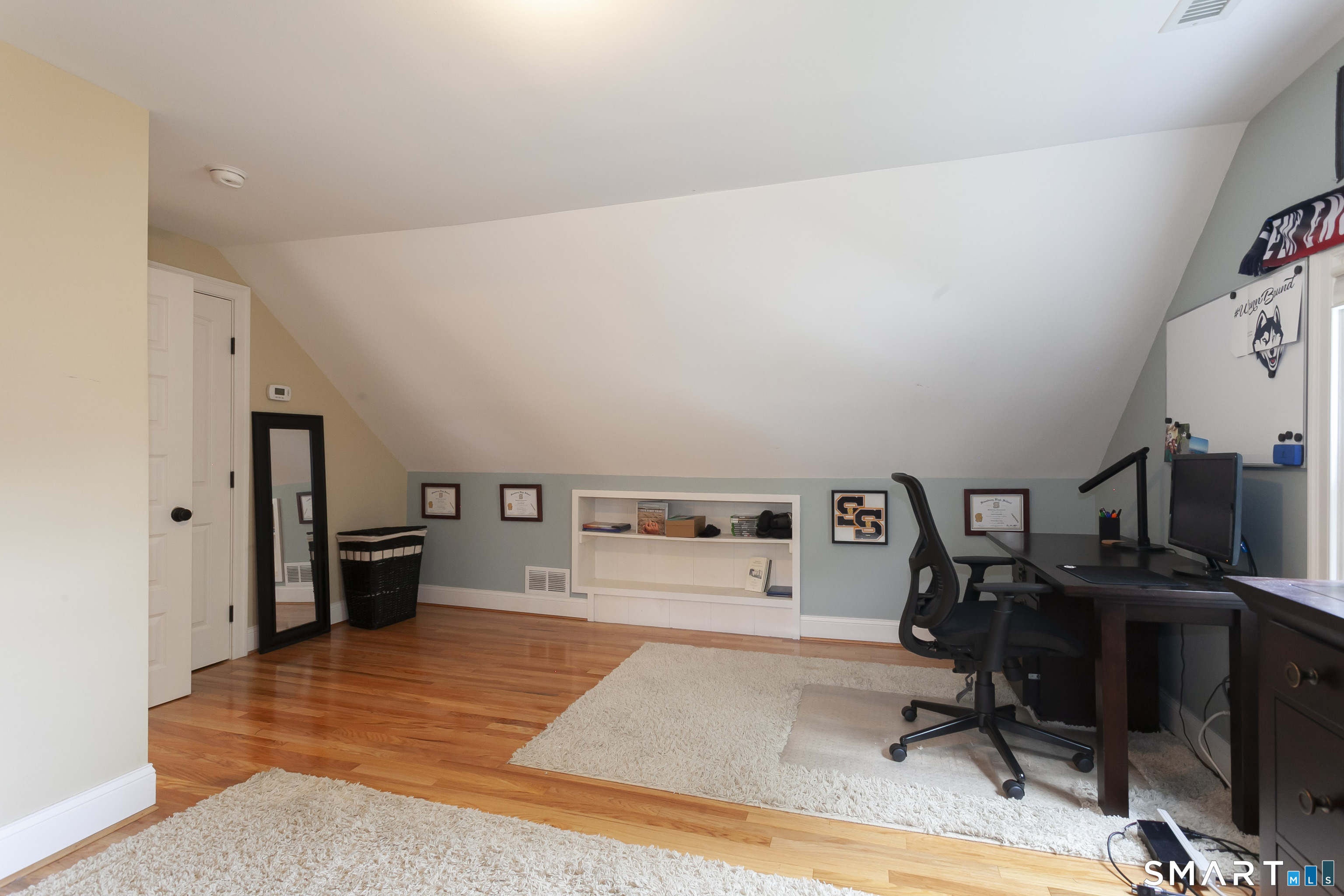 26 Deepwood Road Simsbury, CT 06070 - Photo 27 of 34