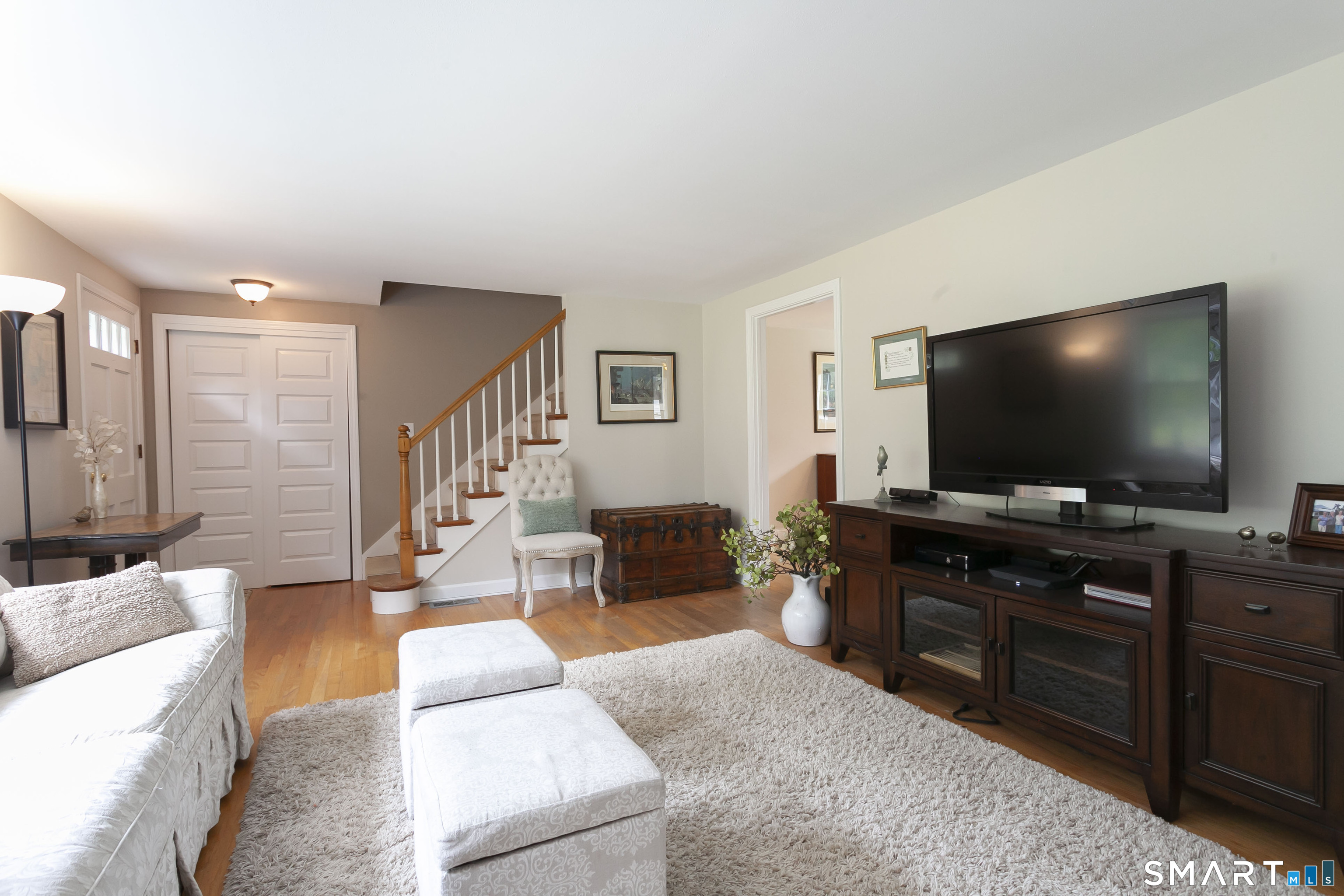 26 Deepwood Road Simsbury, CT 06070 - Photo 9 of 34