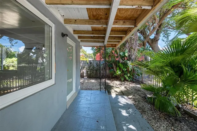 $1,375 | 551 Northeast 61st Street, Unit 5, Miami, FL 33137