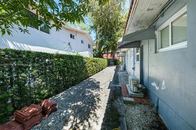 $1,375 | 551 Northeast 61st Street, Unit 5, Miami, FL 33137