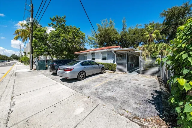 $1,375 | 551 Northeast 61st Street, Unit 5, Miami, FL 33137