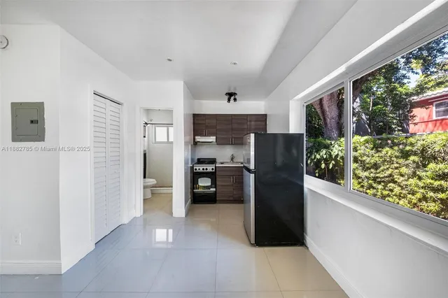 $1,375 | 551 Northeast 61st Street, Unit 5, Miami, FL 33137