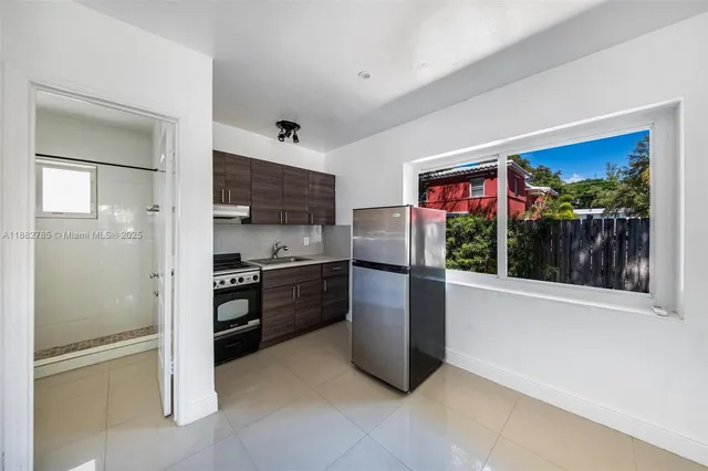 $1,375 | 551 Northeast 61st Street, Unit 5, Miami, FL 33137