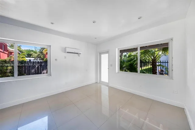 $1,375 | 551 Northeast 61st Street, Unit 5, Miami, FL 33137