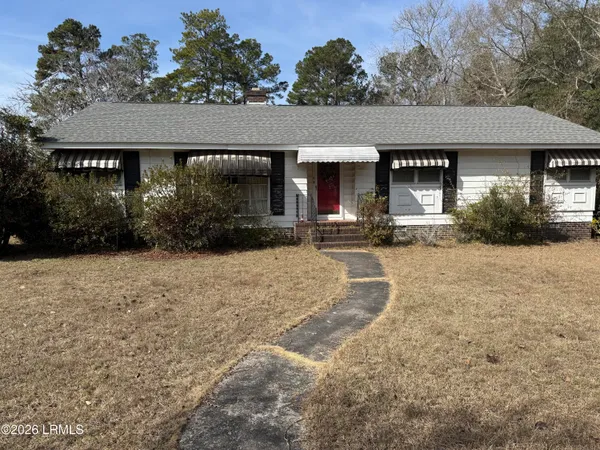 $220,000 | 187 Airport Road, Varnville, SC 29944