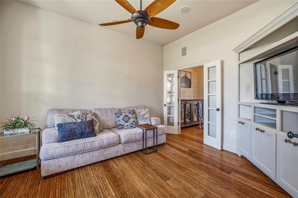 907 Cherry Street Graham, TX 76450 - Photo 7 of 40