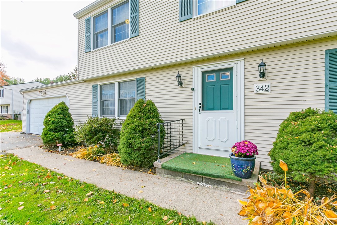 342 Boston Road Ontario, NY 14519 - Photo 4 of 43