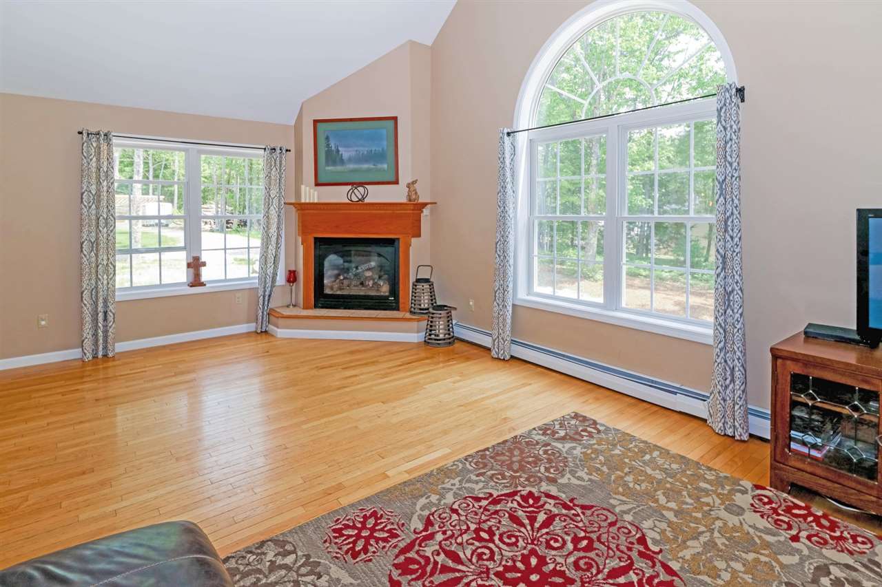 425 North Line Road Wolfeboro, NH 03894 - Photo 4 of 31
