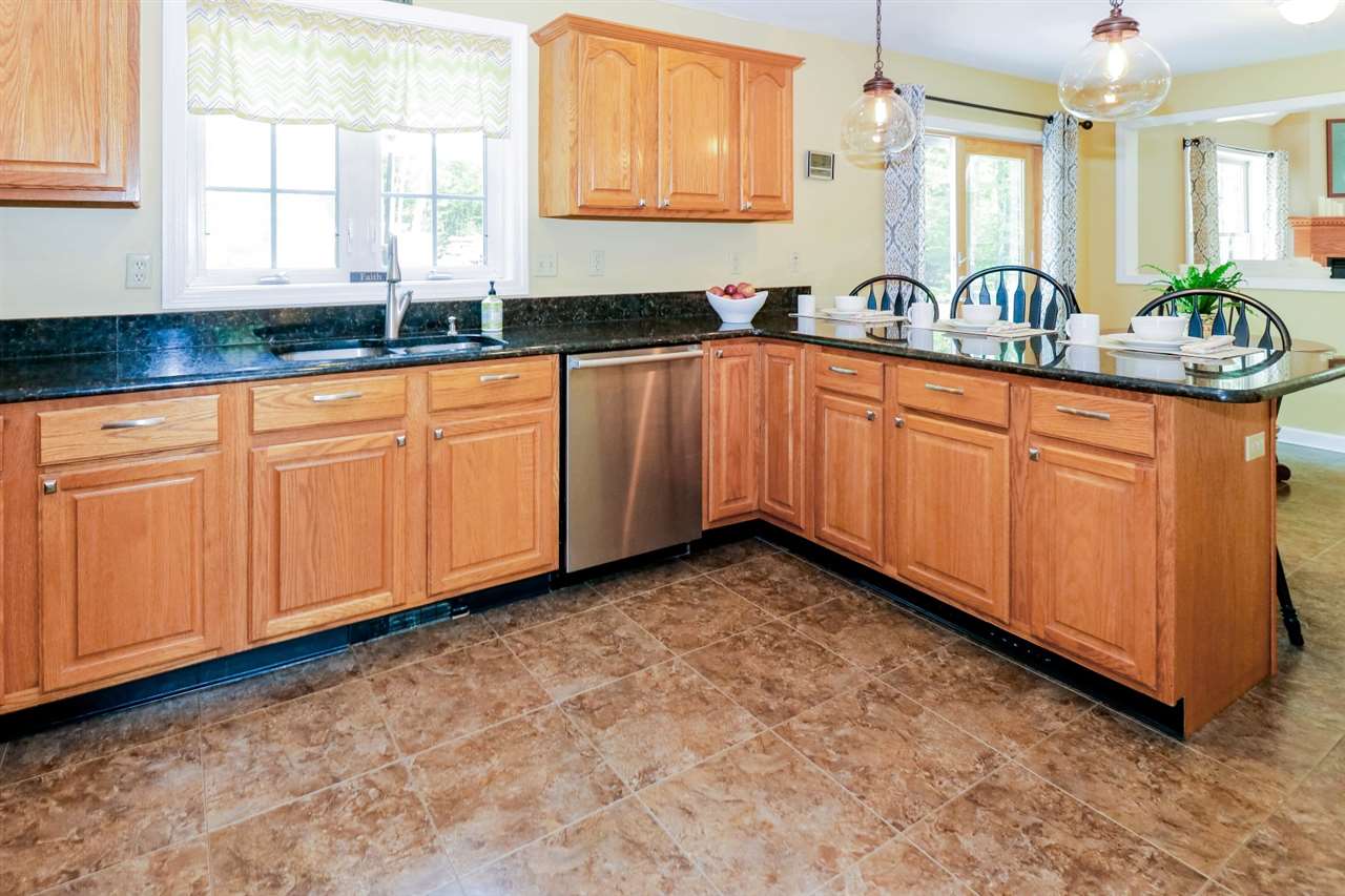 425 North Line Road Wolfeboro, NH 03894 - Photo 8 of 31