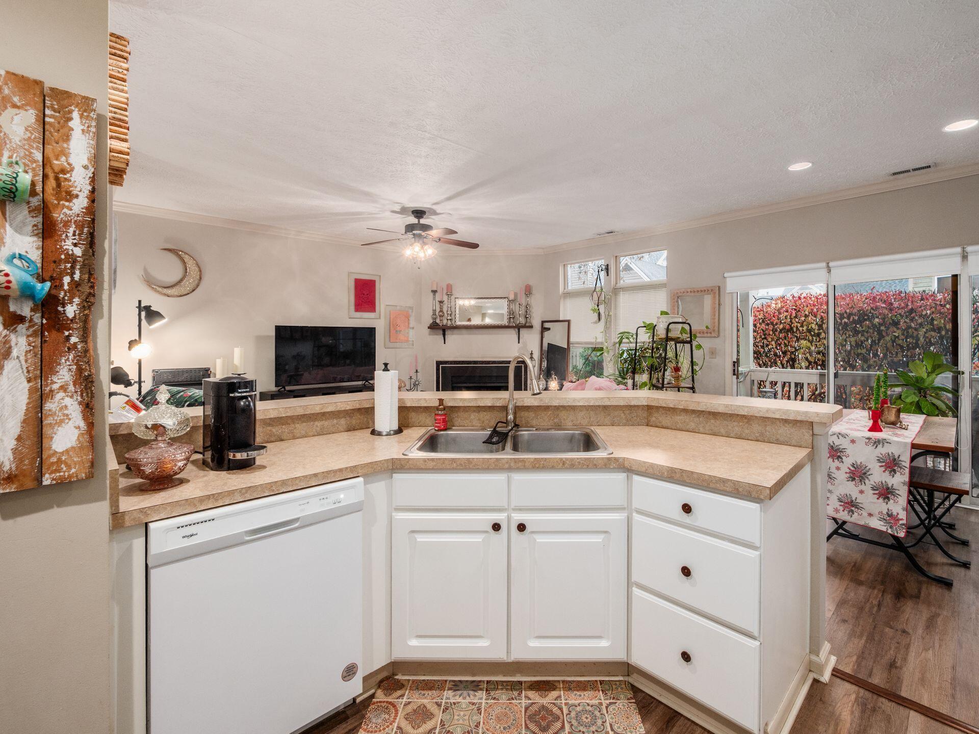 3384 Smiley Road, Unit 3384 Columbus, OH 43221 - Photo 20 of 65 020_2ba2_A 3384 Smiley's 033a
