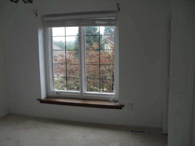 855 Stanford Circle Rochester, MI 48309 - Photo 6 of 9 31026820-5.JPG