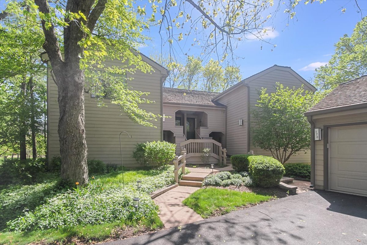 170 A Timber Ridge Lane, Unit A Lake Barrington, IL 60010 - Photo 1 of 26 Gallery Image 1