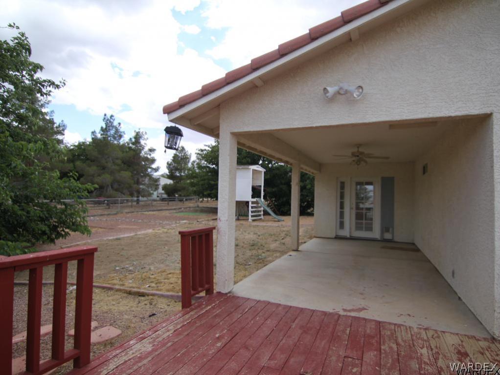 2010 East Cactus Wren Road Kingman, AZ 86409 - Photo 30 of 34 Rear Patio