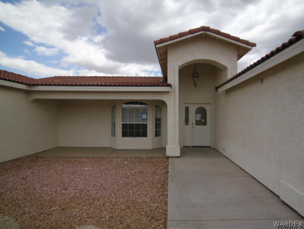 2010 East Cactus Wren Road Kingman, AZ 86409 - Photo 3 of 34 Front Entrance