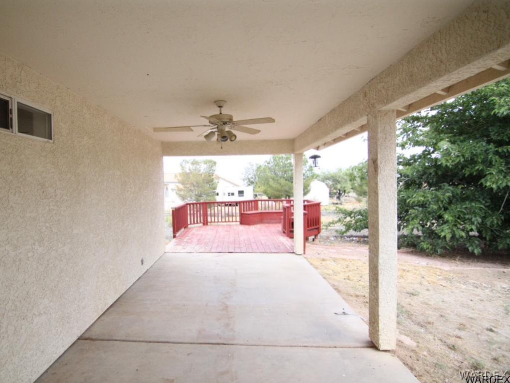 2010 East Cactus Wren Road Kingman, AZ 86409 - Photo 31 of 34 Covered Patio