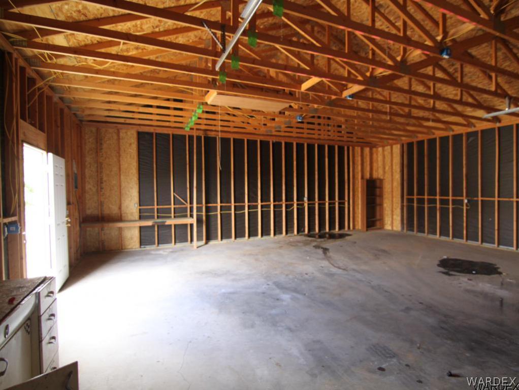2010 East Cactus Wren Road Kingman, AZ 86409 - Photo 33 of 34 Detached Garage Interior