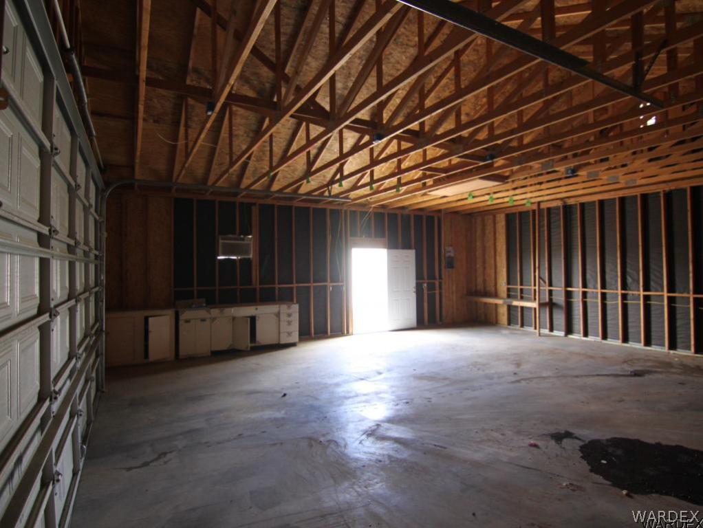 2010 East Cactus Wren Road Kingman, AZ 86409 - Photo 34 of 34 Detached Garage Interior