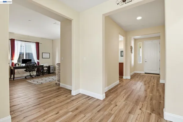 $819,950 | 868 North San Remo Lane, Mountain House, CA 95391