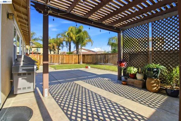 $819,950 | 868 North San Remo Lane, Mountain House, CA 95391