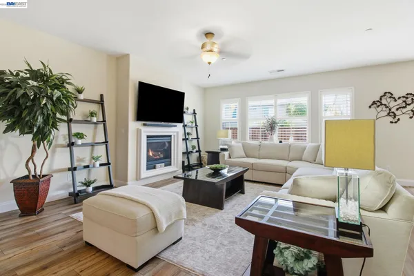 $819,950 | 868 North San Remo Lane, Mountain House, CA 95391